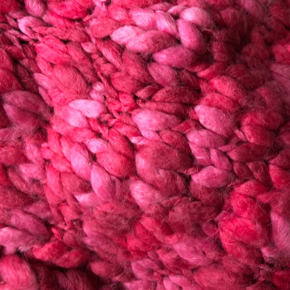 Loft pink scarf - Picture 2 of 6